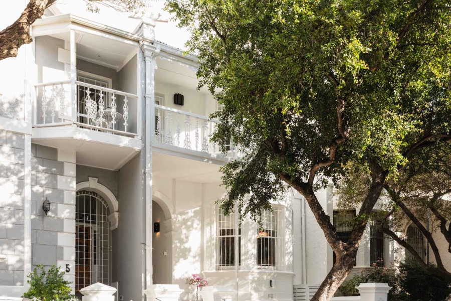 3 Bedroom Property for Sale in Oranjezicht Western Cape